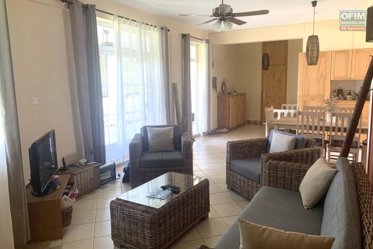 Flic en Flac for rent, lovely apartment located in a quiet residential area with garage and 2 stores.