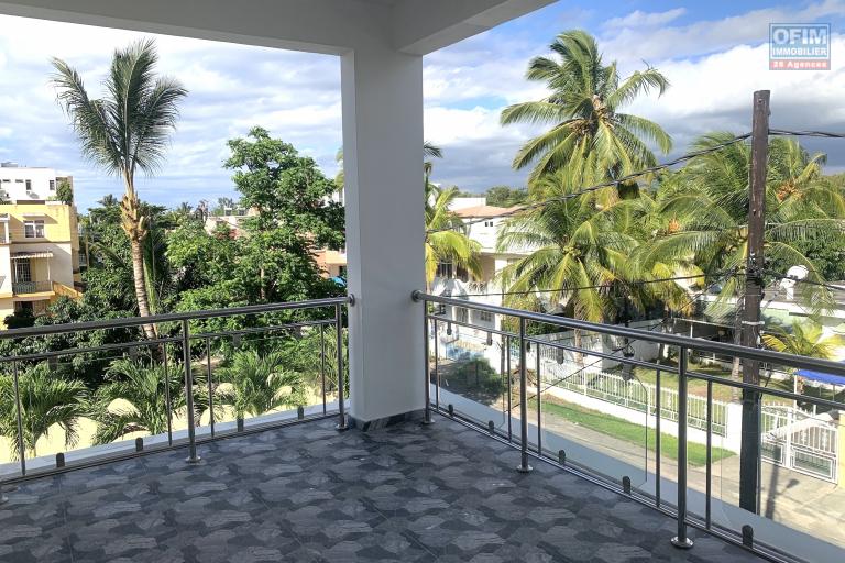 Flic en Flac for rent pleasant and recent 2 bedroom apartment located on the second and last floors without elevator in a quiet area 200 m from the beach.