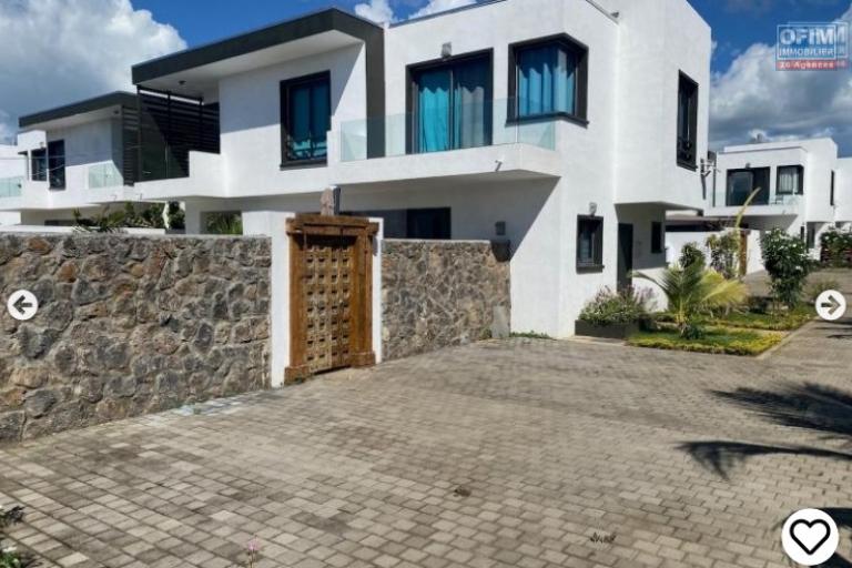 For sale very beautiful contemporary villa PDS eligible for purchase by Malagasy and foreigners with permanent residence permit in Pereybère.