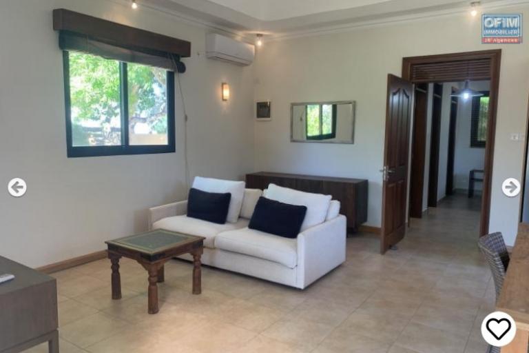 Tamarina for sale luxurious 5 bedroom IRS villa with swimming pool on a golf course 2 steps from the beach, accessible to Malagasy and foreigners.