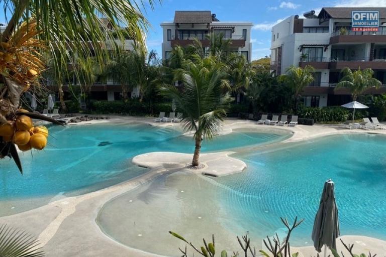 For sale a recent apartment accessible for purchase to Mauritians and foreigners. Located 100 meters from Mont Choisy beach, 10 minutes from Grand Baie, the seaside resort on the north coast.