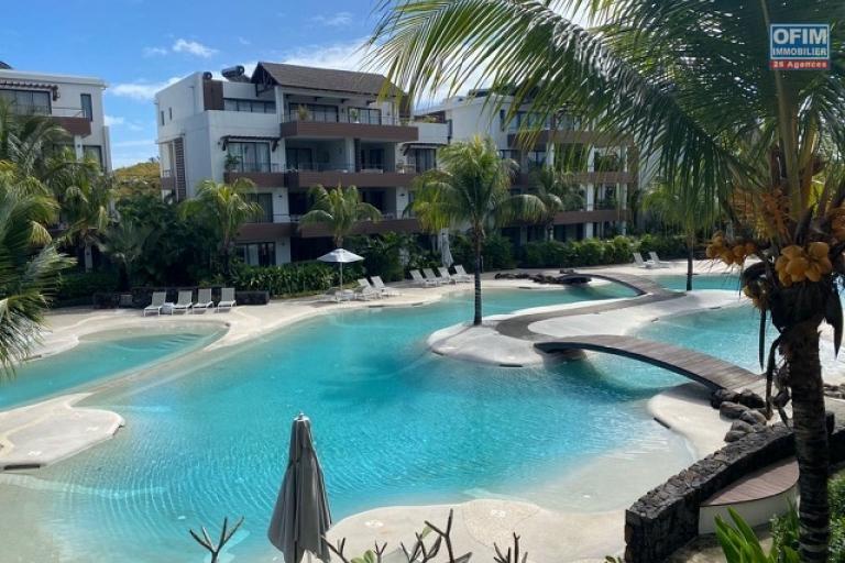 For sale a recent apartment accessible for purchase to Mauritians and foreigners. Located 100 meters from Mont Choisy beach, 10 minutes from Grand Baie, the seaside resort on the north coast.