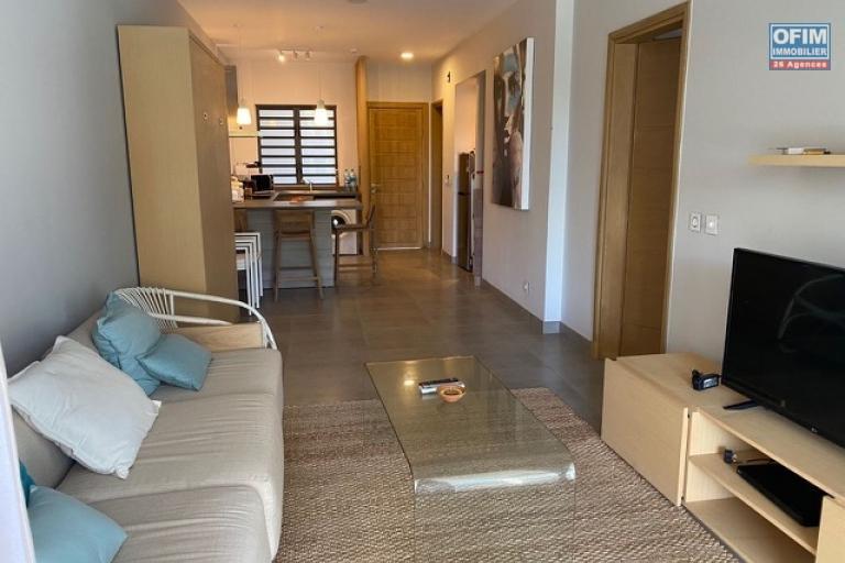 For sale a recent apartment accessible for purchase to Mauritians and foreigners. Located 100 meters from Mont Choisy beach, 10 minutes from Grand Baie, the seaside resort on the north coast.