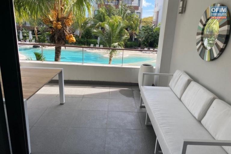 For sale a recent apartment accessible for purchase to Mauritians and foreigners. Located 100 meters from Mont Choisy beach, 10 minutes from Grand Baie, the seaside resort on the north coast.