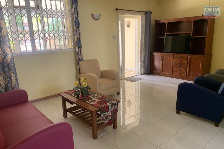 Flic en Flac for rent 3 bedroom duplex villa with common swimming pool located in a secure complex not far from the beach.