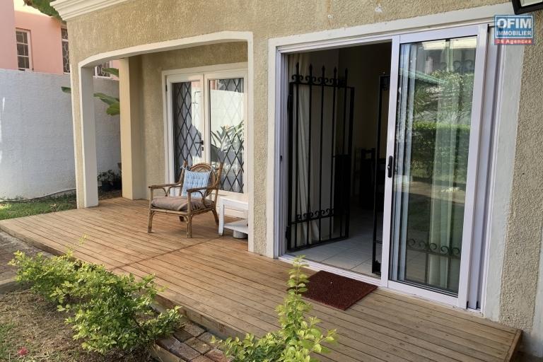  Flic en Flac for rent pleasant 3 bedroom villa with swimming pool located in a quiet residential area 5 minutes from the beach and quiet shops.