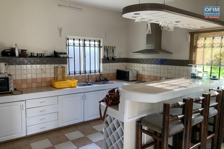  Flic en Flac for rent pleasant 3 bedroom villa with swimming pool located in a quiet residential area 5 minutes from the beach and quiet shops.