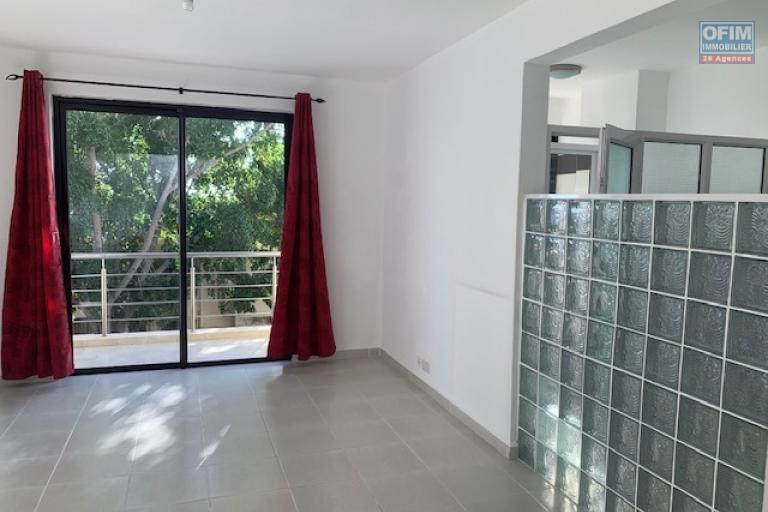 Flic en Flac for rent unfurnished 3 bedroom duplex with swimming pool located in a quiet area.