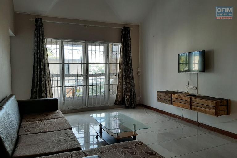 Black River for rent 2 bedroom apartment located a few minutes walk from the beach and shops.