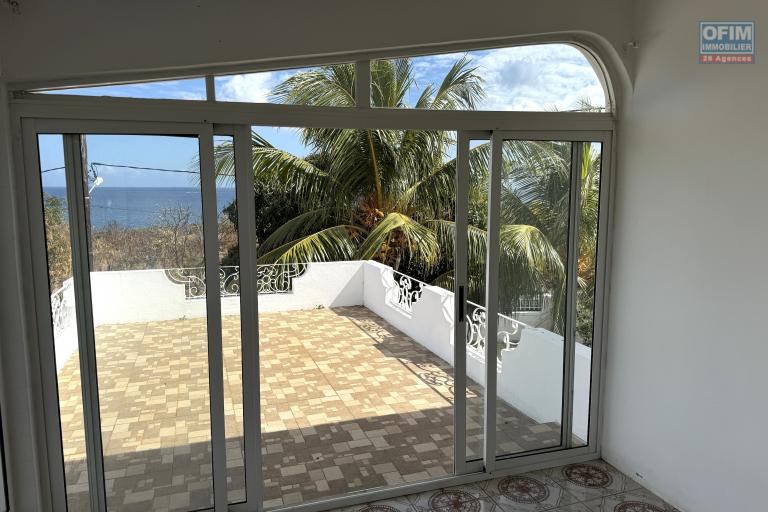  Albion for sale pleasant 3 bedroom villa and an office located not far from the lighthouse in a quiet area, with a very beautiful open view of the ocean.