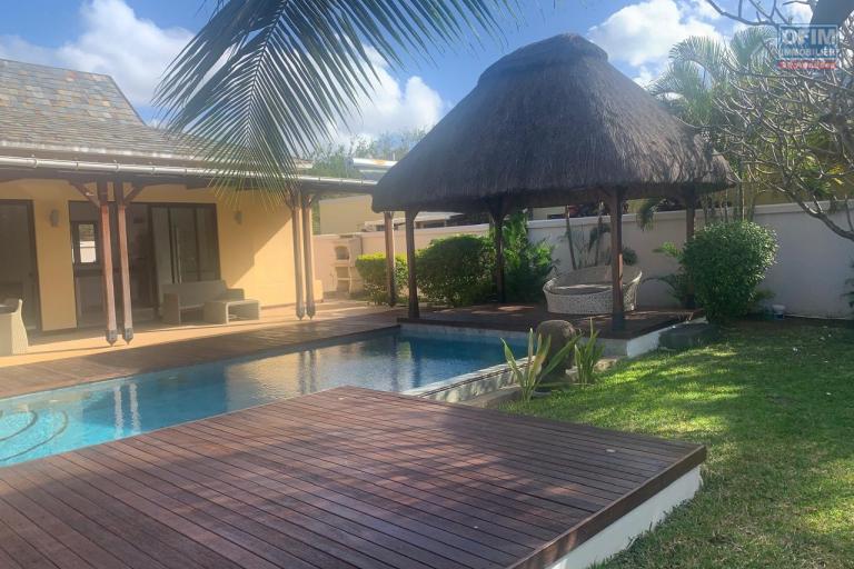 Discover this magnificent 4 bedroom villa, nestled in the heart of a private residence, just a few steps from the coastal road.