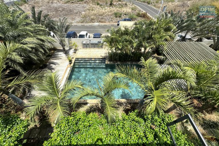  Flic en Flac for sale recent 3 bedroom apartment in a secure residence, swimming pool, a large terrace with breathtaking views