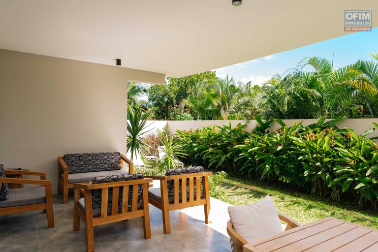 Tamarin for sale magnificent 3 bedroom apartment located in a quiet residential complex close to the beach and town center.