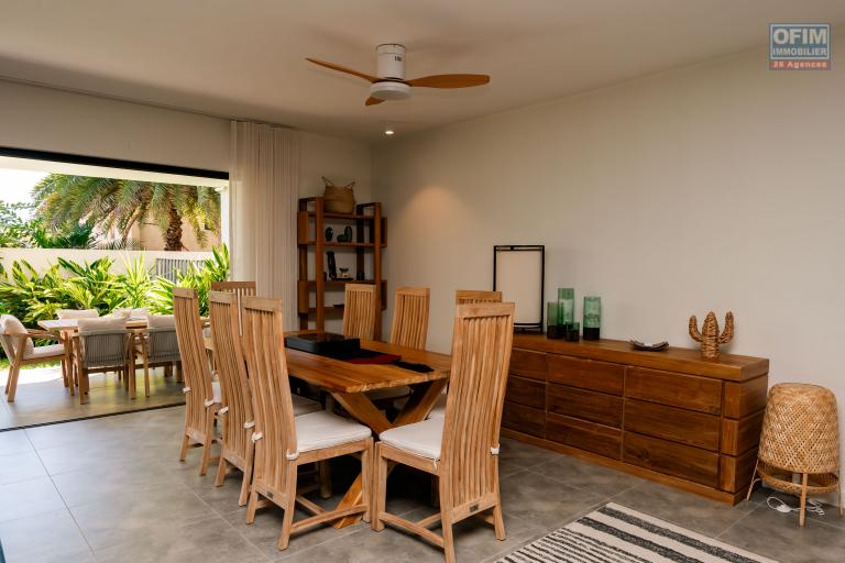 Tamarin for sale magnificent 3 bedroom apartment located in a quiet residential complex close to the beach and town center.