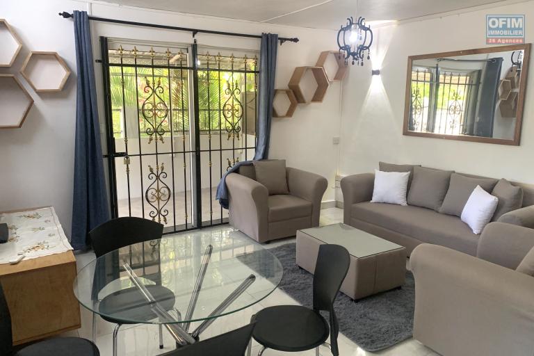  Flic en Flac for rent, pleasant renovated 2 bedroom apartment located in a quiet area and 5 minutes walk from the beach and shops.