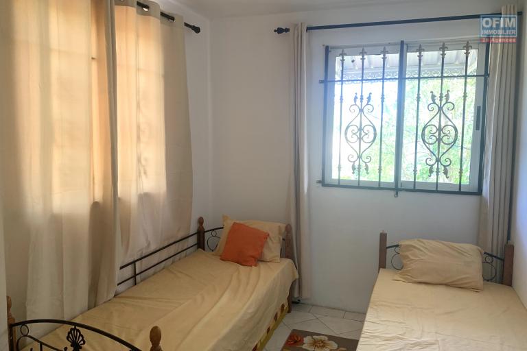  Flic en Flac for rent, pleasant renovated 2 bedroom apartment located in a quiet area and 5 minutes walk from the beach and shops.