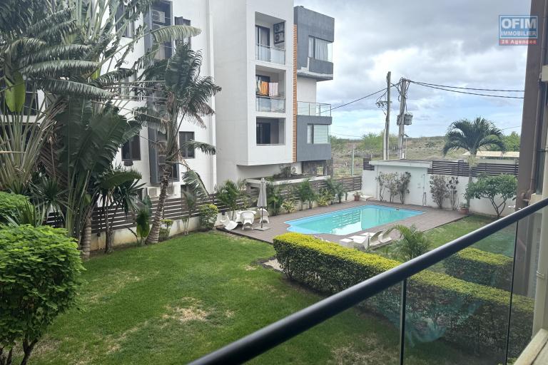 Flic en Flac for rent 2 bedroom apartment located in a secure residence with swimming pool, elevator and covered parking.