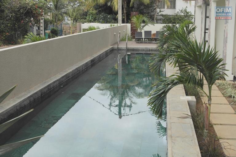 Flic en Flac for rent magnificent 3 bedroom apartment in secure residence with swimming pool.