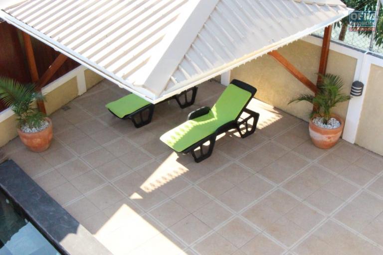  Flic en Flac for rent 3 bedroom villa with swimming pool and kiosk located in the heart of the quiet seaside resort.