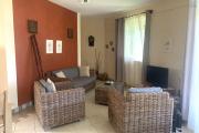 Flic en Flac for rent, lovely apartment located in a quiet residential area with garage and 2 stores.