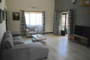 Albion rental of a beautiful villa of 3 bedrooms with pool and garage in a quiet residential area.