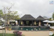 Tamarin luxurious IRS villa on a golf course 2 steps from the beach, accessible to Mauritians and foreigners.