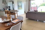 Albion for rent pleasant and recent 3 bedroom villa with plunge pool located in a quiet residential area.