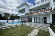 Tamarin for sale new and contemporary 4 bedroom villa with swimming pool, garage and breathtaking view.