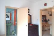 Flic-en-Flac for rent 2 bedroom apartment, located in a residential area, close to the beach and shops.