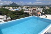  Flic En Flac for rent 3 bedroom apartment with swimming pool, gym, elevator located in a secure residence a stone's throw from the beach and shops.