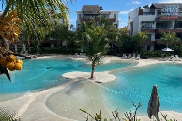 For sale a recent apartment accessible for purchase to Mauritians and foreigners. Located 100 meters from Mont Choisy beach, 10 minutes from Grand Baie, the seaside resort on the north coast.