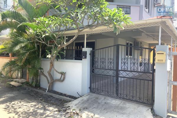  Flic en Flac for rent, pleasant renovated 2 bedroom apartment located in a quiet area and 5 minutes walk from the beach and shops.