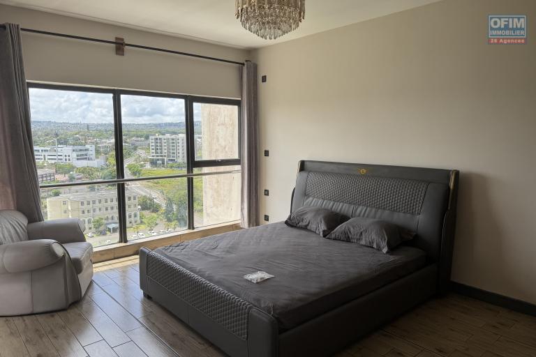 Sodnac à vendre penthouse en duplex meublé 4 chambres situé dans une résidence sécurisée avec ascenseur, piscine, salle de gym et parking couvert.