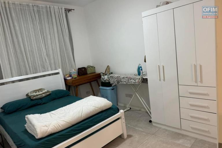 Sodnac à vendre récent appartement 1 chambre situé dans une résidence sécurisée au quatrième étages avec ascenseur et parking.