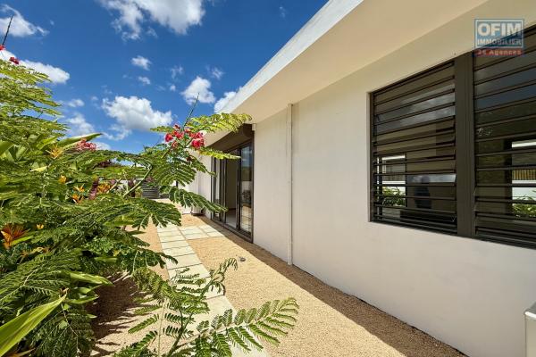 Villa F4 avec piscine Vivez dans le luxe et le confort proche centre commercial de la Croisette de Grand Baie dans un lotissement privé Bois Chandelle.